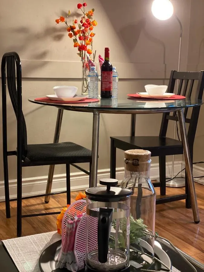 Kashaneh Guest House Toronto