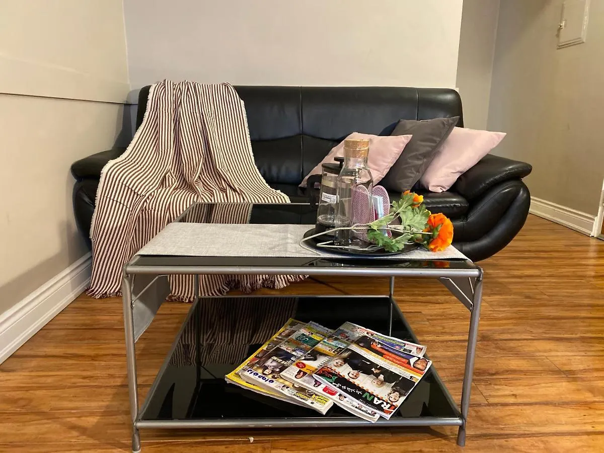 Kashaneh Guest House Toronto