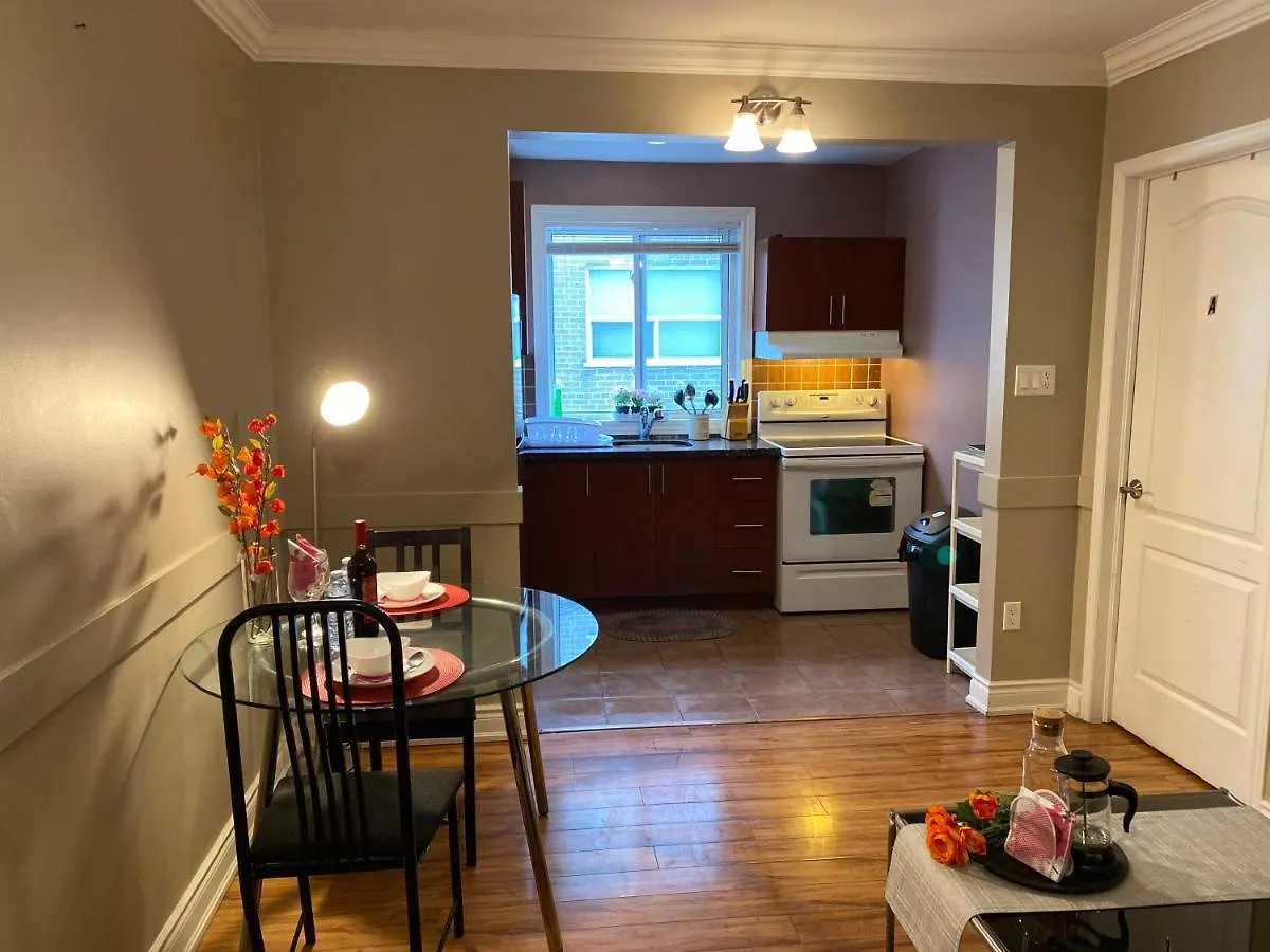 Kashaneh Guest House Toronto